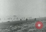Image les troupes américaines faire assaut amphibie à Omaha Beach le Jour J Normandie France, 1944, de la seconde 41 séquences d'archives historiques vidéo 65675038892