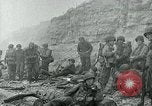 Image les troupes américaines faire assaut amphibie à Omaha Beach le Jour J Normandie France, 1944, de la seconde 44 séquences d'archives historiques vidéo 65675038892