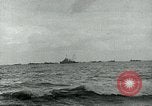 Image les troupes américaines faire assaut amphibie à Omaha Beach le Jour J Normandie France, 1944, de la seconde 52 séquences d'archives historiques vidéo 65675038892