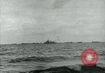 Image les troupes américaines faire assaut amphibie à Omaha Beach le Jour J Normandie France, 1944, de la seconde 54 séquences d'archives historiques vidéo 65675038892