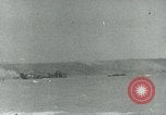 Image les troupes américaines faire assaut amphibie à Omaha Beach le Jour J Normandie France, 1944, de la seconde 60 séquences d'archives historiques vidéo 65675038892