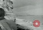 Image les troupes américaines faire assaut amphibie à Omaha Beach le Jour J Normandie France, 1944, de la seconde 61 séquences d'archives historiques vidéo 65675038892