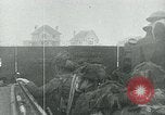 Standbild Operation Overlord D-Day Invasion durch die kanadischen Streitkräfte Normandie Frankreich, 1944, aus Sekunde 1 historischem Filmmaterial Videoclip 65675038894