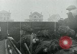 Standbild Operation Overlord D-Day Invasion durch die kanadischen Streitkräfte Normandie Frankreich, 1944, aus Sekunde 4 historischem Filmmaterial Videoclip 65675038894