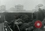 Standbild Operation Overlord D-Day Invasion durch die kanadischen Streitkräfte Normandie Frankreich, 1944, aus Sekunde 14 historischem Filmmaterial Videoclip 65675038894