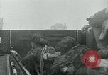 Standbild Operation Overlord D-Day Invasion durch die kanadischen Streitkräfte Normandie Frankreich, 1944, aus Sekunde 30 historischem Filmmaterial Videoclip 65675038894