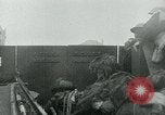 Standbild Operation Overlord D-Day Invasion durch die kanadischen Streitkräfte Normandie Frankreich, 1944, aus Sekunde 31 historischem Filmmaterial Videoclip 65675038894