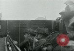 Standbild Operation Overlord D-Day Invasion durch die kanadischen Streitkräfte Normandie Frankreich, 1944, aus Sekunde 32 historischem Filmmaterial Videoclip 65675038894