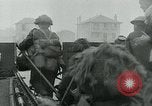 Standbild Operation Overlord D-Day Invasion durch die kanadischen Streitkräfte Normandie Frankreich, 1944, aus Sekunde 52 historischem Filmmaterial Videoclip 65675038894