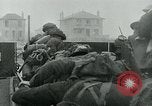 Standbild Operation Overlord D-Day Invasion durch die kanadischen Streitkräfte Normandie Frankreich, 1944, aus Sekunde 55 historischem Filmmaterial Videoclip 65675038894