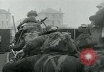 Standbild Operation Overlord D-Day Invasion durch die kanadischen Streitkräfte Normandie Frankreich, 1944, aus Sekunde 56 historischem Filmmaterial Videoclip 65675038894