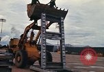 Standbild F-4 von Deckwerken Ubon Ratchathani Thailand, 1968, aus Sekunde 10 historischem Filmmaterial Videoclip 65675038899