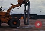 Standbild F-4 von Deckwerken Ubon Ratchathani Thailand, 1968, aus Sekunde 25 historischem Filmmaterial Videoclip 65675038899
