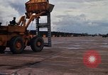 Standbild F-4 von Deckwerken Ubon Ratchathani Thailand, 1968, aus Sekunde 30 historischem Filmmaterial Videoclip 65675038899
