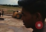 Immagine di F-4 revetments Ubon Ratchathani Thailandia, 1968, secondo 41 filmato di repertorio 65675038900