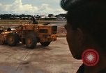 Immagine di F-4 revetments Ubon Ratchathani Thailandia, 1968, secondo 45 filmato di repertorio 65675038900