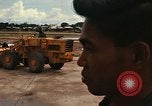 Immagine di F-4 revetments Ubon Ratchathani Thailandia, 1968, secondo 46 filmato di repertorio 65675038900