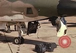Image USAF RF-4C un aéronef atterrit après la mission Ubon Ratchathani Thaïlande, 1967, de la seconde 34 séquences d'archives historiques vidéo 65675038912