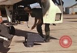 Image USAF RF-4C un aéronef atterrit après la mission Ubon Ratchathani Thaïlande, 1967, de la seconde 42 séquences d'archives historiques vidéo 65675038912
