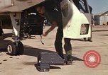 Image USAF RF-4C un aéronef atterrit après la mission Ubon Ratchathani Thaïlande, 1967, de la seconde 43 séquences d'archives historiques vidéo 65675038912