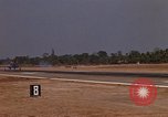 Standbild Kameras entladen von RF-101C der Rückkehr von Mission Ubon Ratchathani Thailand, 1967, aus Sekunde 33 historischem Filmmaterial Videoclip 65675038913
