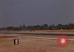Standbild Kameras entladen von RF-101C der Rückkehr von Mission Ubon Ratchathani Thailand, 1967, aus Sekunde 34 historischem Filmmaterial Videoclip 65675038913