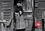 Immagine di Old Lady Detroit Michigan USA, 1934, secondo 21 filmato di repertorio 65675038929