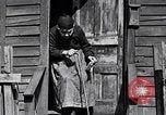 Immagine di Old Lady Detroit Michigan USA, 1934, secondo 26 filmato di repertorio 65675038929