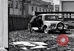 Image la voiture s'est écrasé par clôture Detroit Michigan USA, 1934, de la seconde 24 séquences d'archives historiques vidéo 65675038936