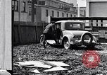 Image la voiture s'est écrasé par clôture Detroit Michigan USA, 1934, de la seconde 26 séquences d'archives historiques vidéo 65675038936