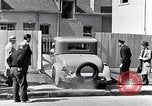 Image la voiture s'est écrasé par clôture Detroit Michigan USA, 1934, de la seconde 29 séquences d'archives historiques vidéo 65675038936