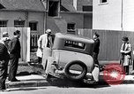 Image la voiture s'est écrasé par clôture Detroit Michigan USA, 1934, de la seconde 35 séquences d'archives historiques vidéo 65675038936