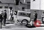 Image la voiture s'est écrasé par clôture Detroit Michigan USA, 1934, de la seconde 36 séquences d'archives historiques vidéo 65675038936