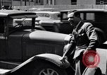 Image la voiture s'est écrasé par clôture Detroit Michigan USA, 1934, de la seconde 42 séquences d'archives historiques vidéo 65675038936