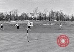 Image Golfeuses Higbie McGiverin Livingstone Hanley et Booth Detroit Michigan USA, 1934, de la seconde 62 séquences d'archives historiques vidéo 65675038944