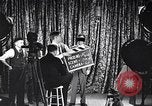 Image magicien Dr Harlan Tarbell démontre " eyeless vision" Detroit Michigan USA, 1934, de la seconde 61 séquences d'archives historiques vidéo 65675038946