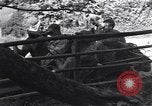 Standbild United States Army Soldaten Perriers-en-Beauficel Frankreich, 1944, aus Sekunde 12 historischem Filmmaterial Videoclip 65675039021