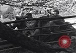 Standbild United States Army Soldaten Perriers-en-Beauficel Frankreich, 1944, aus Sekunde 16 historischem Filmmaterial Videoclip 65675039021