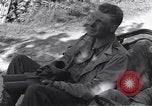 Standbild United States Army Soldaten Perriers-en-Beauficel Frankreich, 1944, aus Sekunde 38 historischem Filmmaterial Videoclip 65675039021