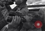Standbild United States Army Soldaten Perriers-en-Beauficel Frankreich, 1944, aus Sekunde 52 historischem Filmmaterial Videoclip 65675039021