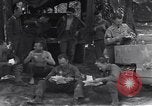 Standbild United States Army Soldaten Saint-Michel-de-Montaigne Frankreich, 1944, aus Sekunde 30 historischem Filmmaterial Videoclip 65675039022
