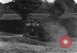 Standbild United States Army Soldaten Saint-Michel-de-Montaigne Frankreich, 1944, aus Sekunde 40 historischem Filmmaterial Videoclip 65675039022