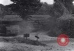 Standbild United States Army Soldaten Saint-Michel-de-Montaigne Frankreich, 1944, aus Sekunde 42 historischem Filmmaterial Videoclip 65675039022