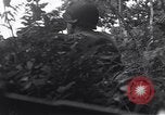 Standbild United States Army Soldaten Saint-Michel-de-Montaigne Frankreich, 1944, aus Sekunde 52 historischem Filmmaterial Videoclip 65675039022