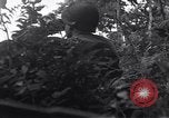 Standbild United States Army Soldaten Saint-Michel-de-Montaigne Frankreich, 1944, aus Sekunde 55 historischem Filmmaterial Videoclip 65675039022