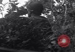 Standbild United States Army Soldaten Saint-Michel-de-Montaigne Frankreich, 1944, aus Sekunde 57 historischem Filmmaterial Videoclip 65675039022