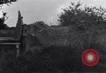 Standbild United States Army 119th Infantry Soldaten Mortain Frankreich, 1944, aus Sekunde 18 historischem Filmmaterial Videoclip 65675039023