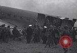 Standbild General Dwight Eisenhower mit Alliierten Generäle in der Normandie Frankreich, 1944, aus Sekunde 6 historischem Filmmaterial Videoclip 65675039026