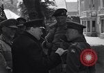 Standbild Winston Churchill bald nach der Invasion der Normandie Frankreich, 1944, aus Sekunde 35 historischem Filmmaterial Videoclip 65675039029
