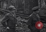 Standbild General Eisenhower Bastogne Belgien, 1945, aus Sekunde 15 historischem Filmmaterial Videoclip 65675039030